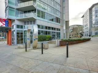 Photo #5: 20048715 Listing