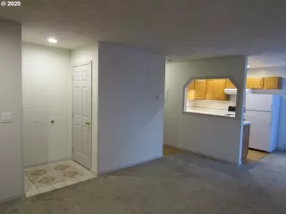 Photo #2: 20048873 Listing