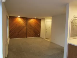 Photo #3: 20048873 Listing