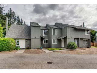 Photo #1: 20048954 Listing 