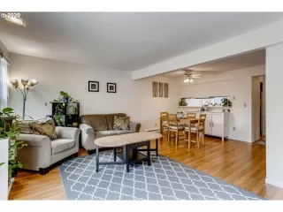 Photo #6: 20048954 Listing 