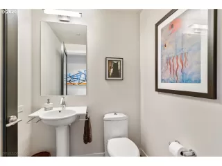 Photo #2: 20049240 Listing 