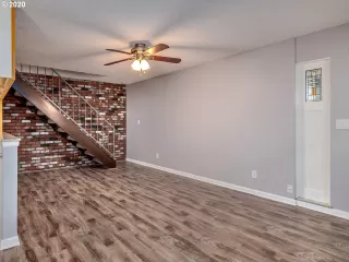 Photo #5: 20050094 Listing