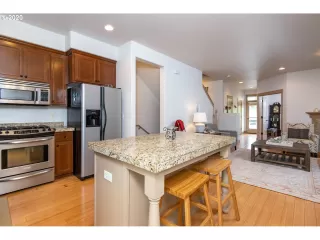 Photo #2: 20051169 Listing