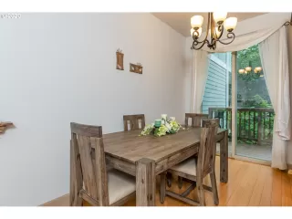 Photo #3: 20051169 Listing