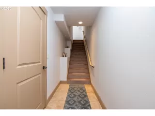 Photo #5: 20051169 Listing