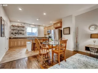 Photo #5: 20051687 Listing