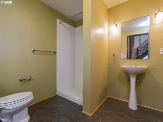 Photo #5: 20051787 Listing 