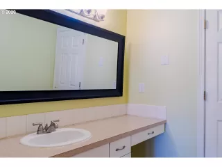 Photo #2: 20052438 Listing