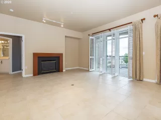 Photo #4: 20052721 Listing