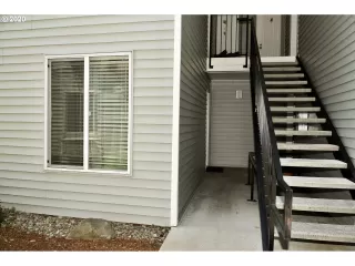 Photo #6: 20053304 Listing