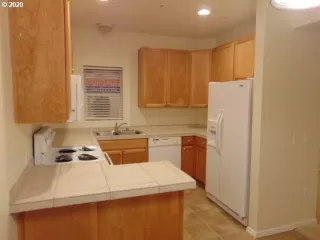 Photo #1: 20053353 Listing