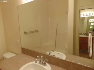 Photo #3: 20053353 Listing