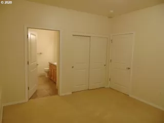 Photo #6: 20053353 Listing