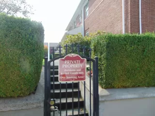 Photo #4: 20054320 Listing