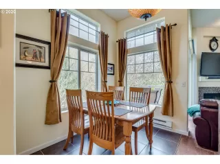 Photo #5: 20054997 Listing 