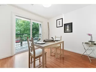 Photo #1: 20055623 Listing