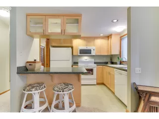 Photo #4: 20055645 Listing 