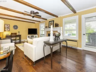 Photo #3: 20055731 Listing