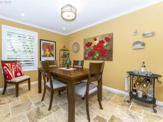 Photo #5: 20055731 Listing