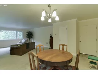 Photo #3: 20056055 Listing 