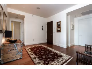 Photo #2: 20056550 Listing