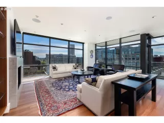 Photo #3: 20056550 Listing