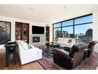 Photo #4: 20056550 Listing