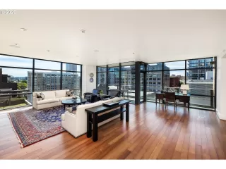 Photo #5: 20056550 Listing