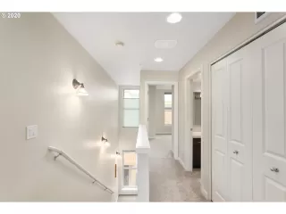 Photo #2: 20056887 Listing