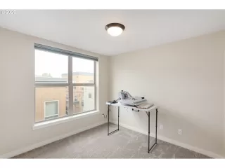 Photo #6: 20056887 Listing