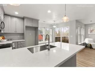 Photo #3: 20058005 Listing