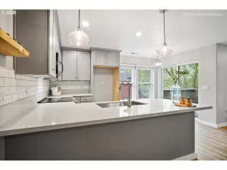 Photo #4: 20058005 Listing