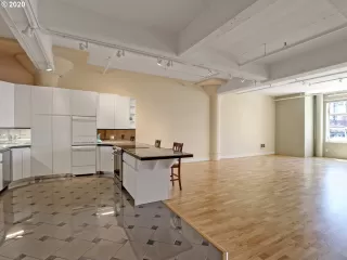 Photo #1: 20058744 Listing 