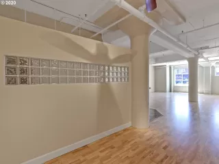 Photo #6: 20058744 Listing 