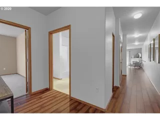 Photo #4: 20059771 Listing