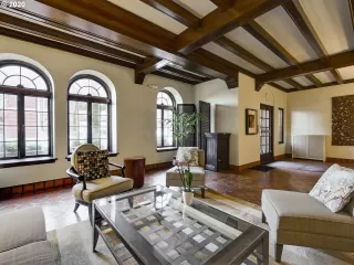 Photo #2: 20060957 Listing