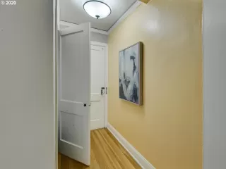 Photo #5: 20060957 Listing