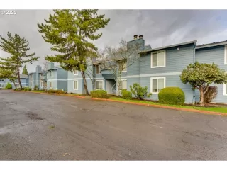 More Details about MLS # 20061480 : 2330 SE BROOKWOOD AVE 215