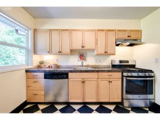 Photo #3: 20061642 Listing 