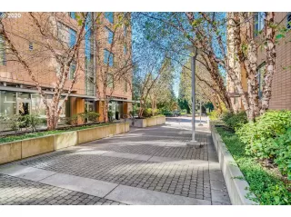 Photo #2: 20061944 Listing