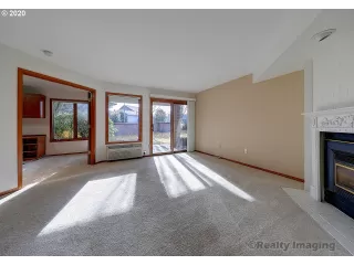 Photo #3: 20062765 Listing 