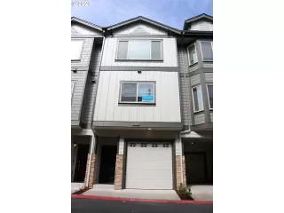 Photo #4: 20063657 Listing