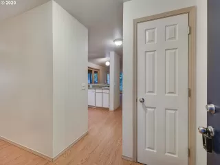 Photo #3: 20063813 Listing