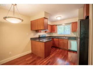 Photo #6: 20063829 Listing 