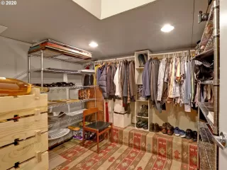 Photo #2: 20065134 Listing