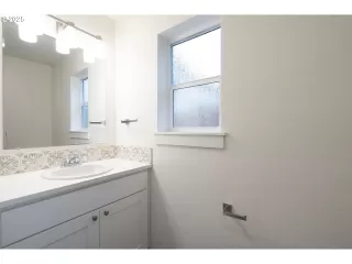 Photo #4: 200660067 Listing