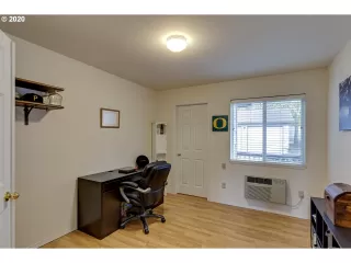 Photo #3: 20066007 Listing