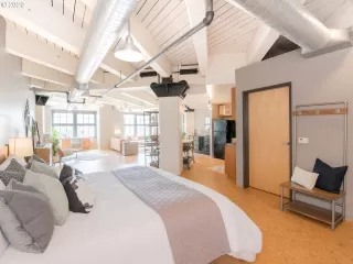 Photo #1: 20066225 Listing 