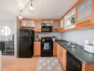 Photo #2: 20066225 Listing 